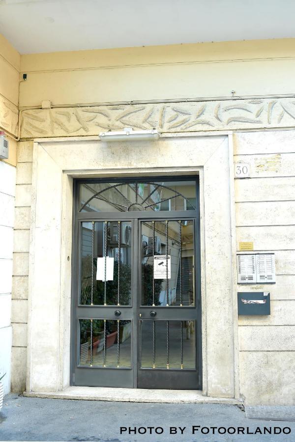 Casa Vacanza La Signorina Рим Екстериор снимка